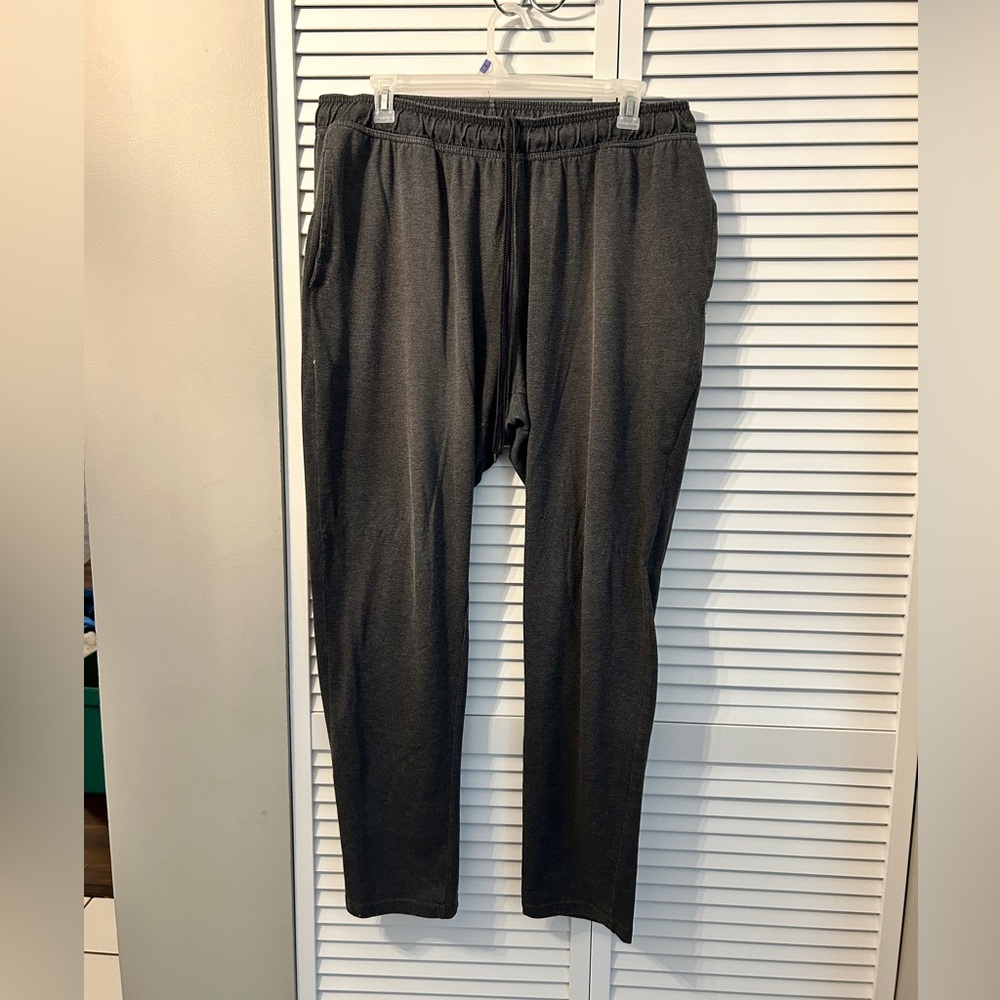 Ideology Mens cotton/polyester athletic pants. 2XLT